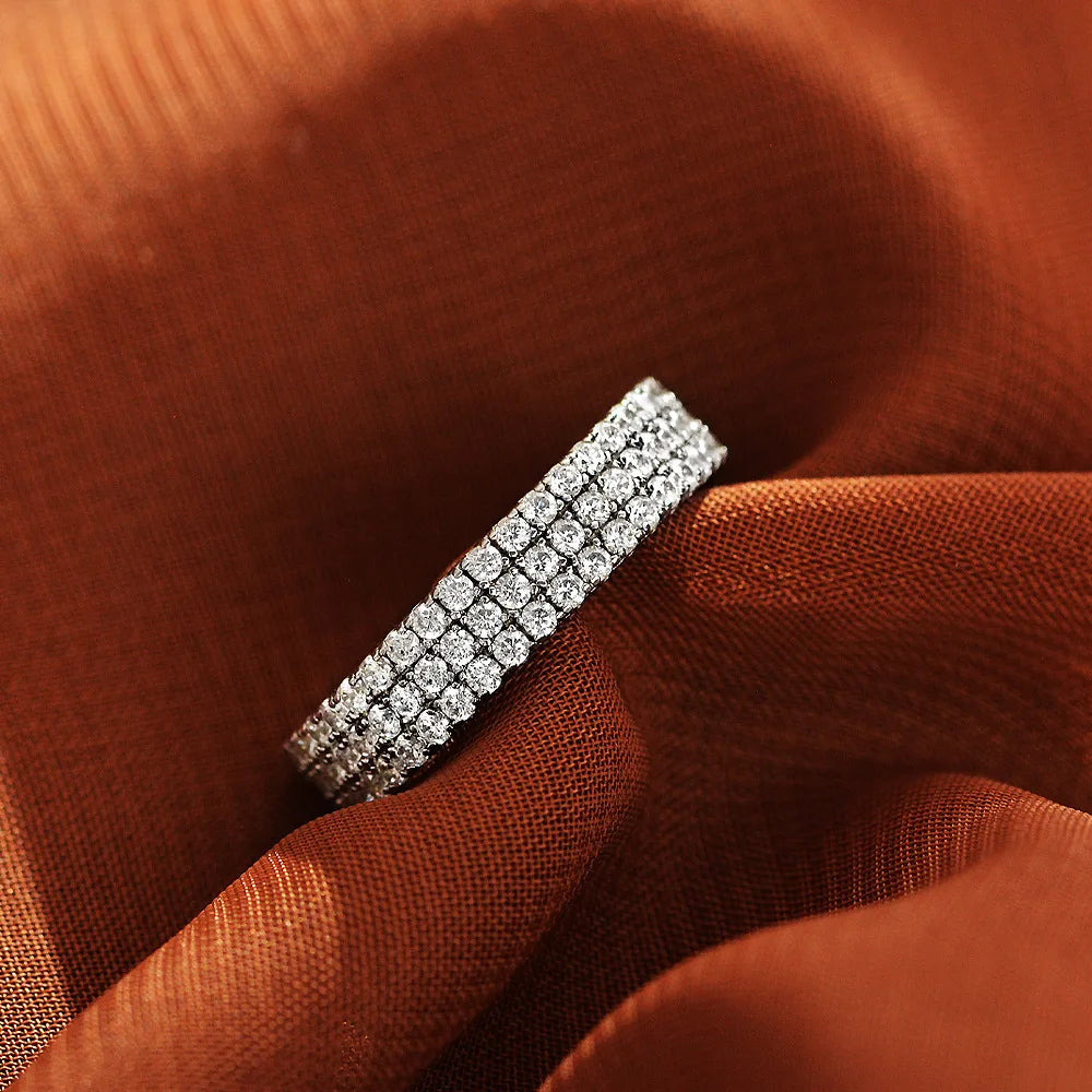 Moissanit -Ring in 925 Silber gesetzt