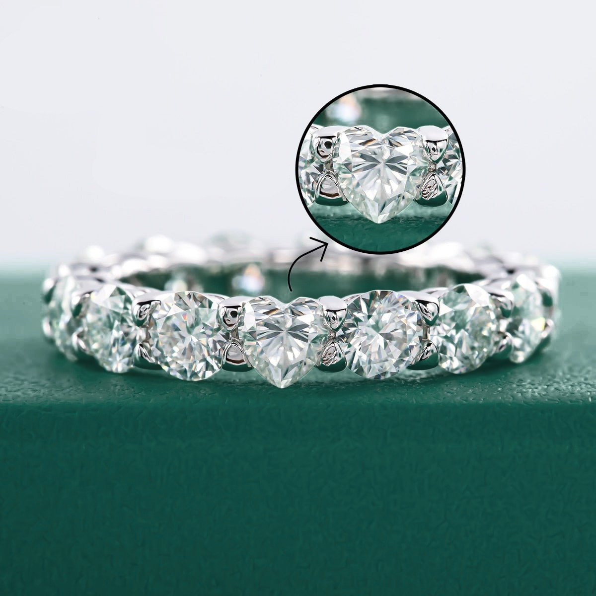 Lovely Moissanite Wedding Ring