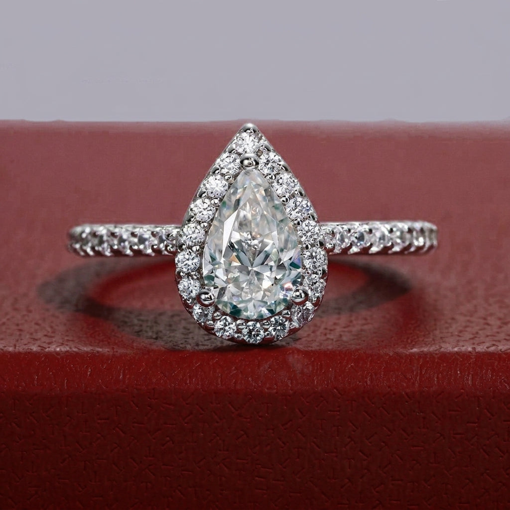 Poire Moissanite Ring