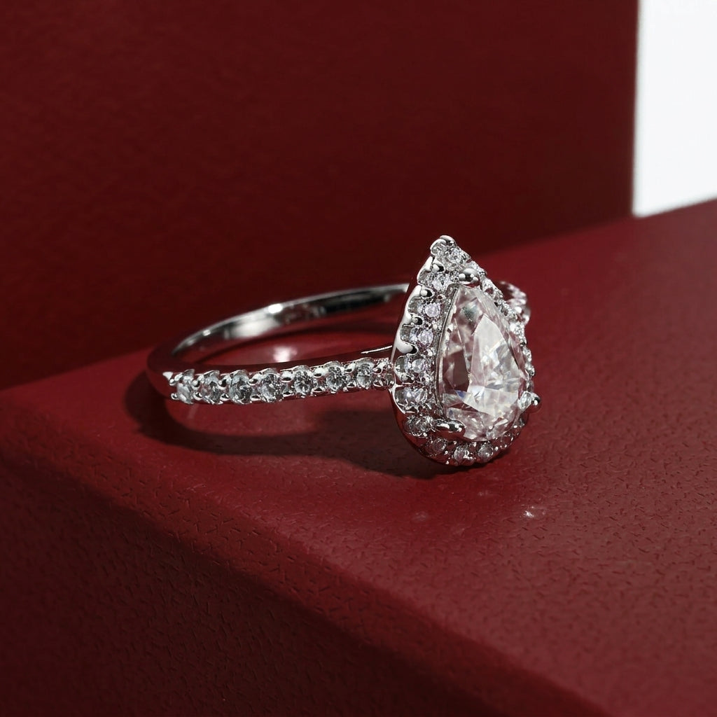 Poire Moissanite Ring