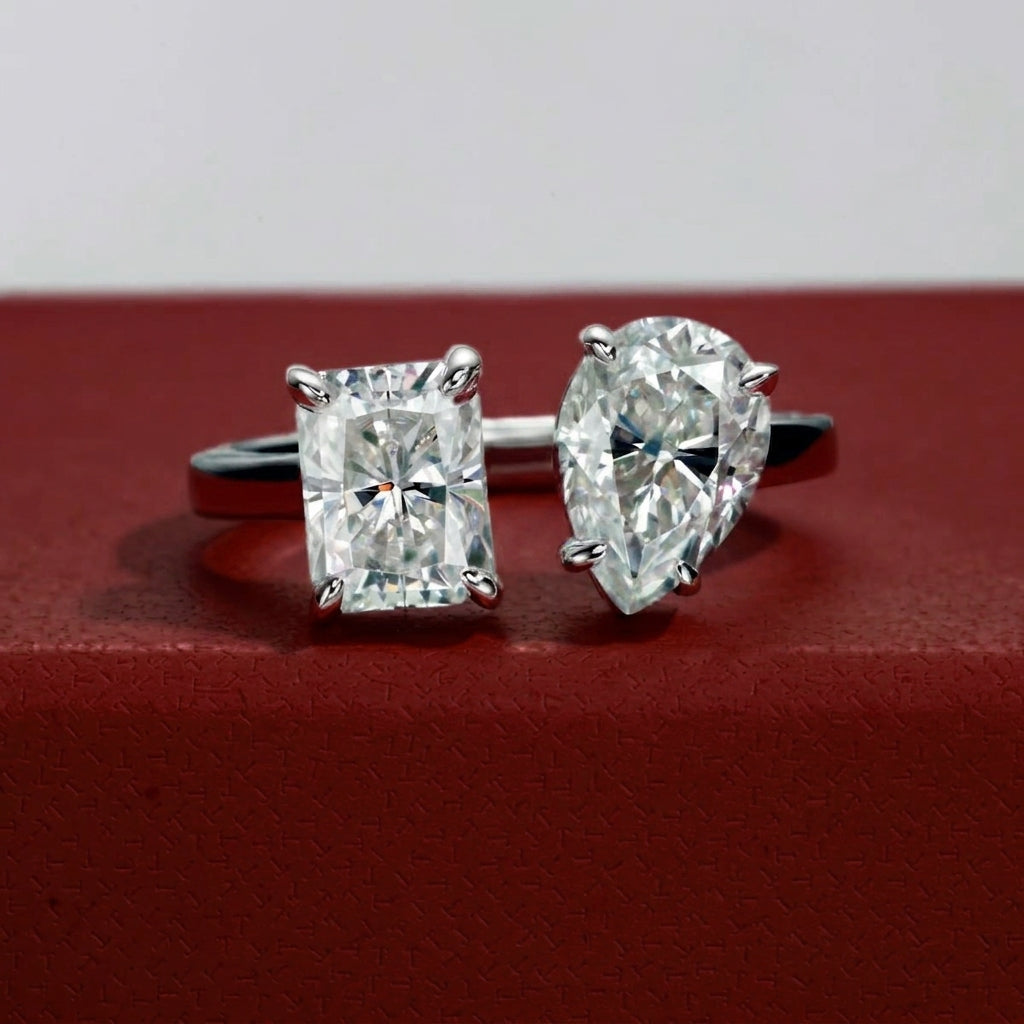 Étoile Radiant Pear Moissanite Ring