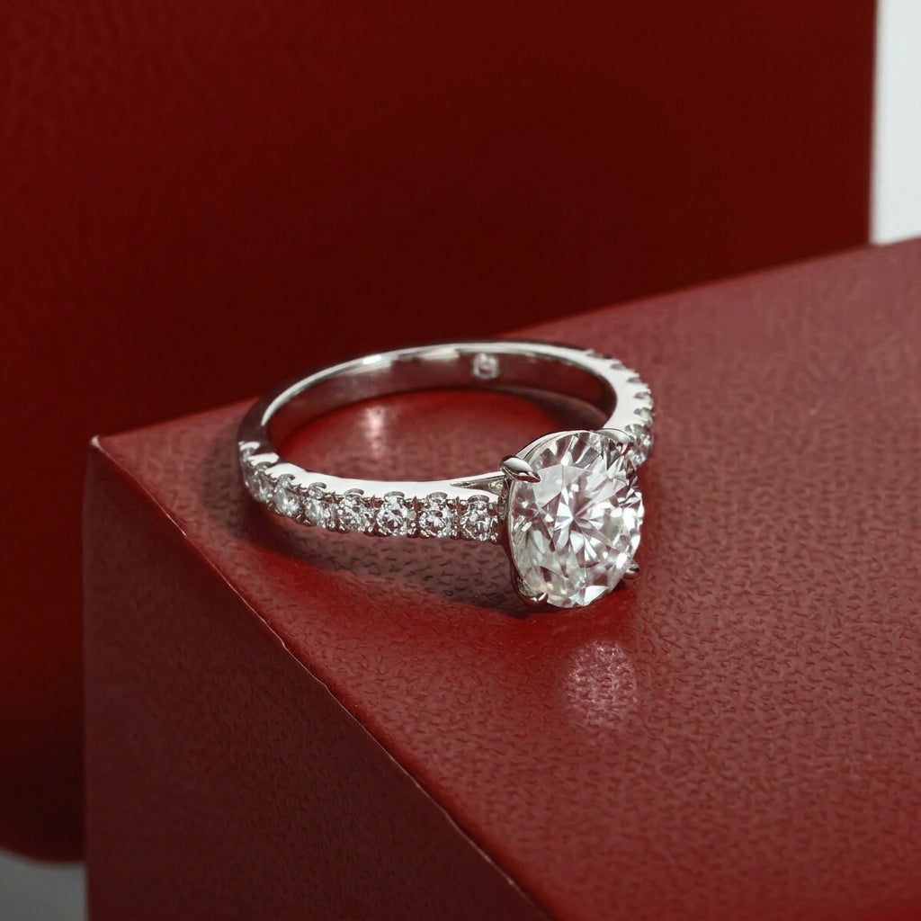 Aurore Oval Moissanite Ring