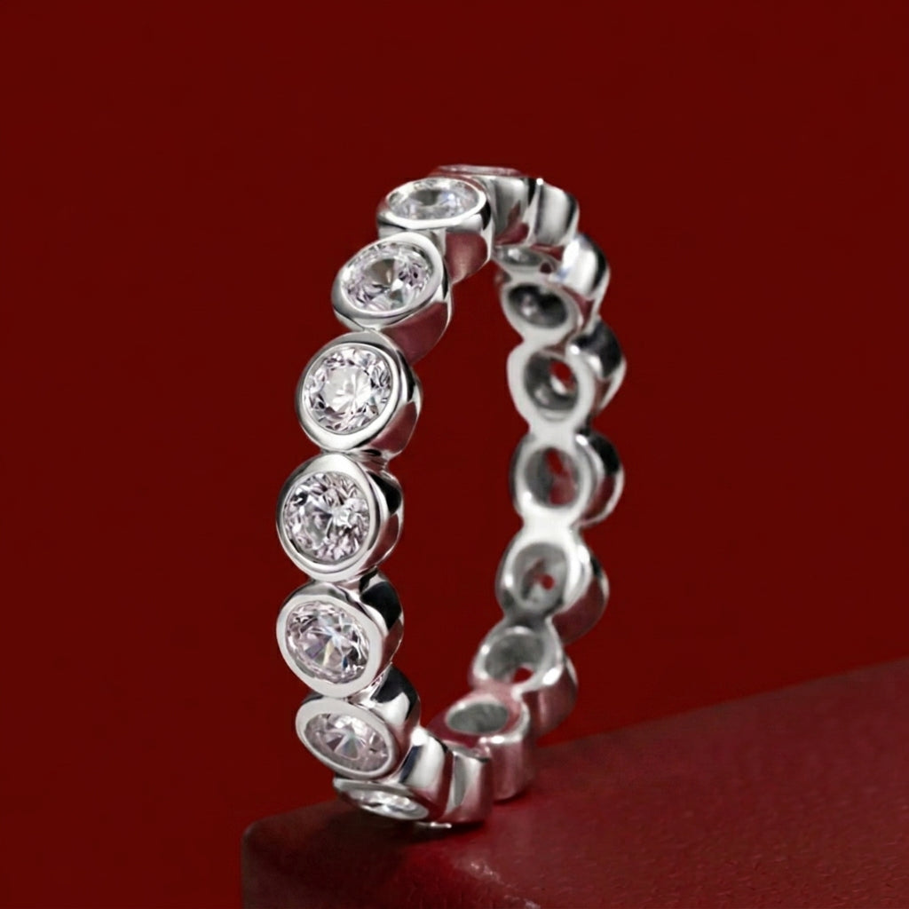 Perle Moissanite Wedding Band