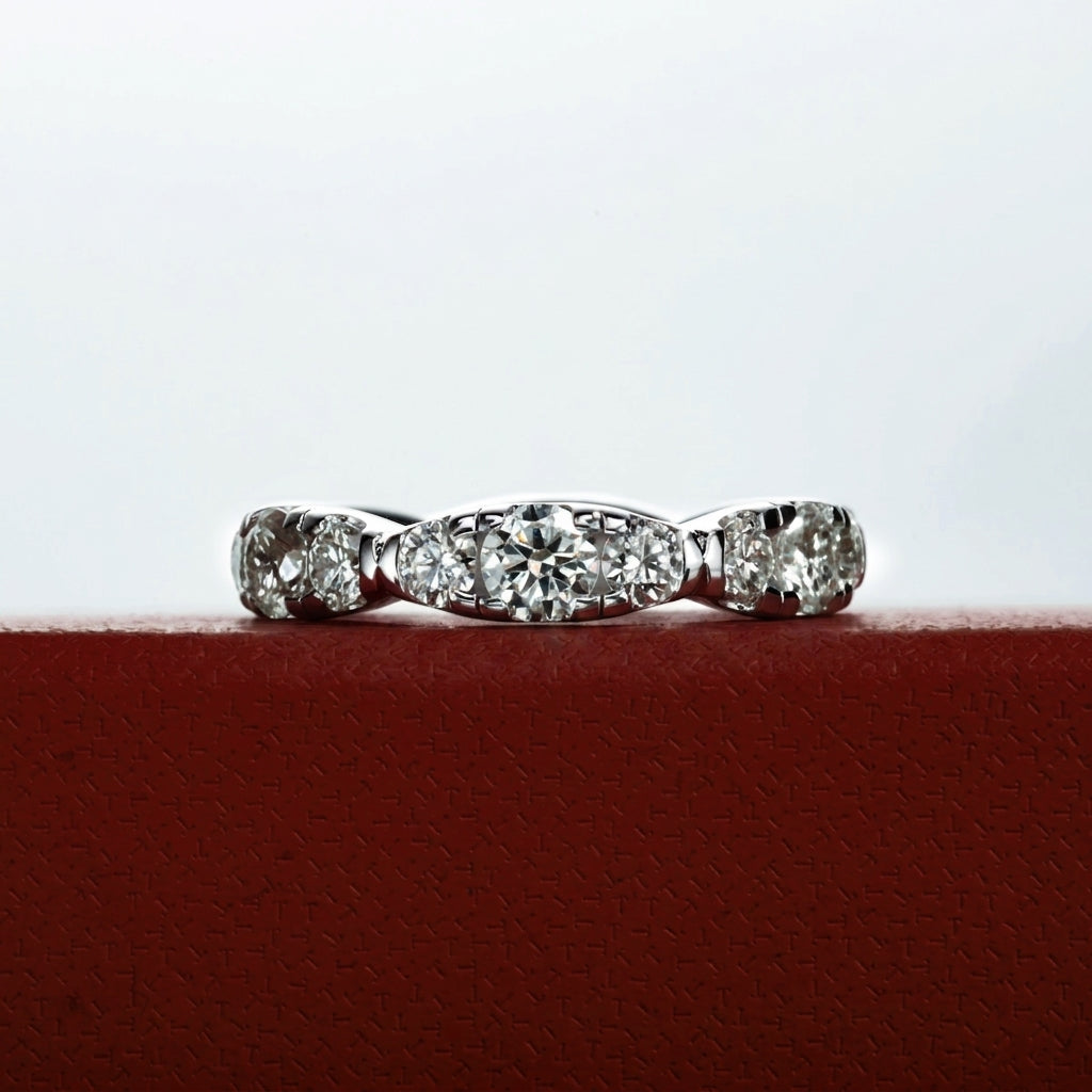 Varié Moissanite Wedding Band