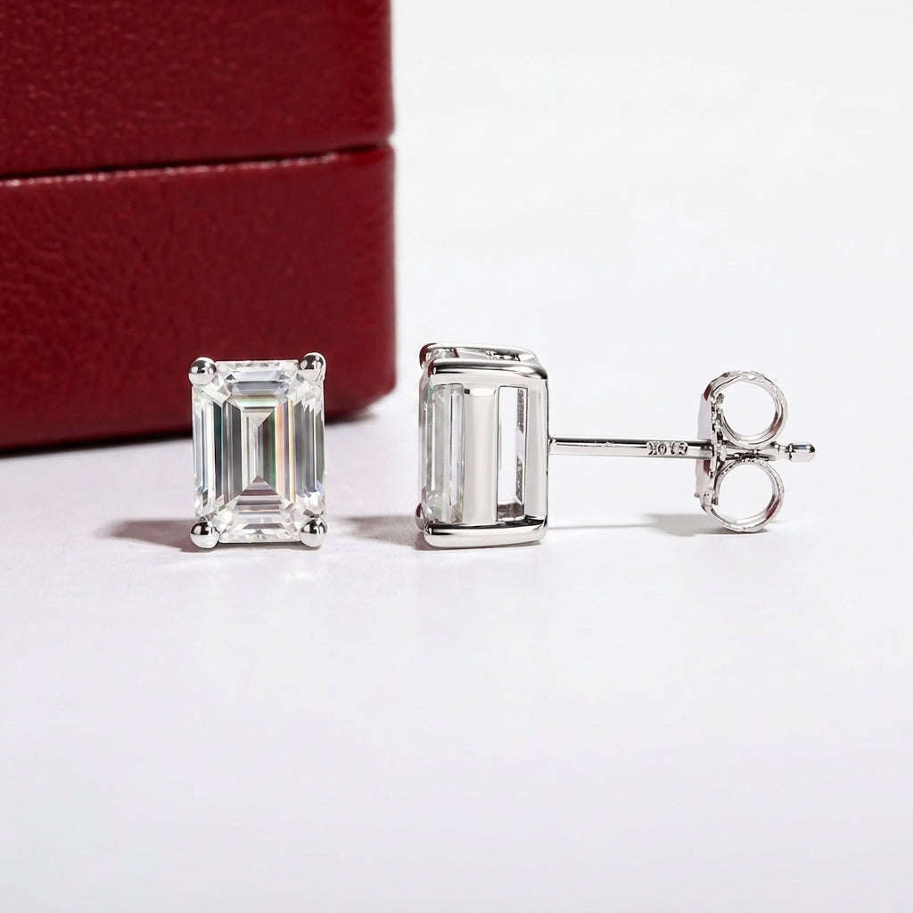 Émeraude Or 10k Moissanite Earrings