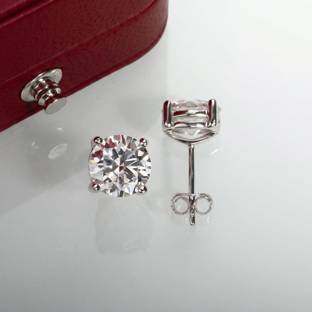 Quatre Griffes Moissanite Earrings