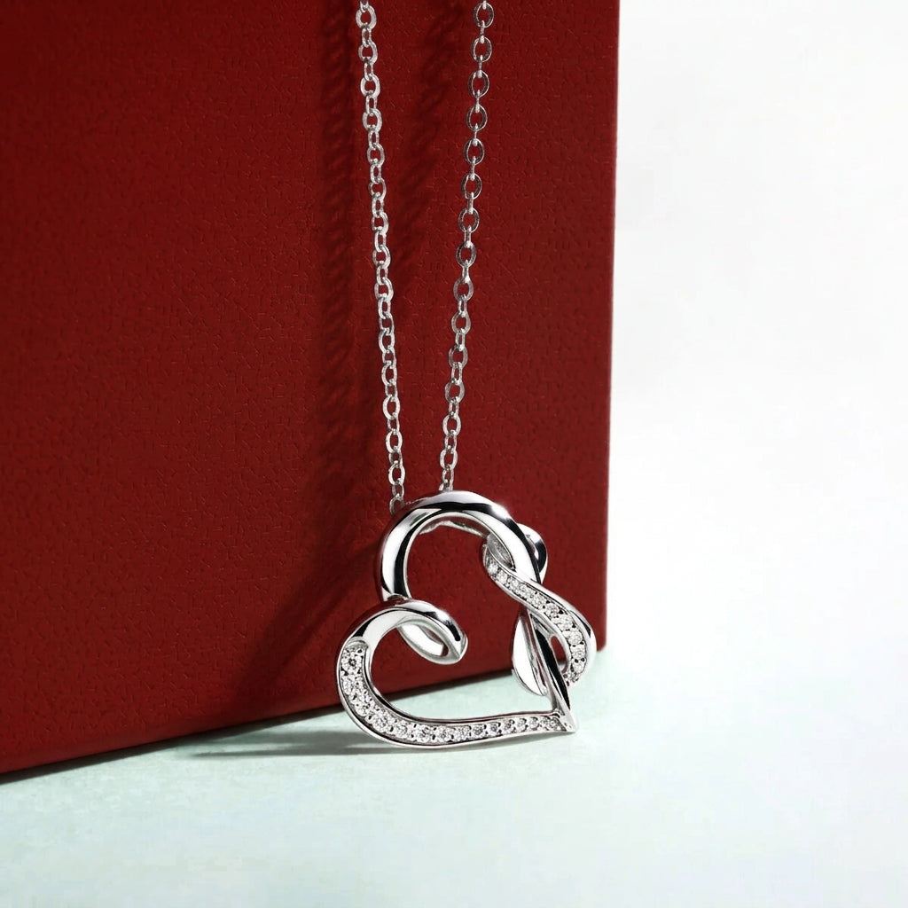 Amour Infini Moissanite Necklace