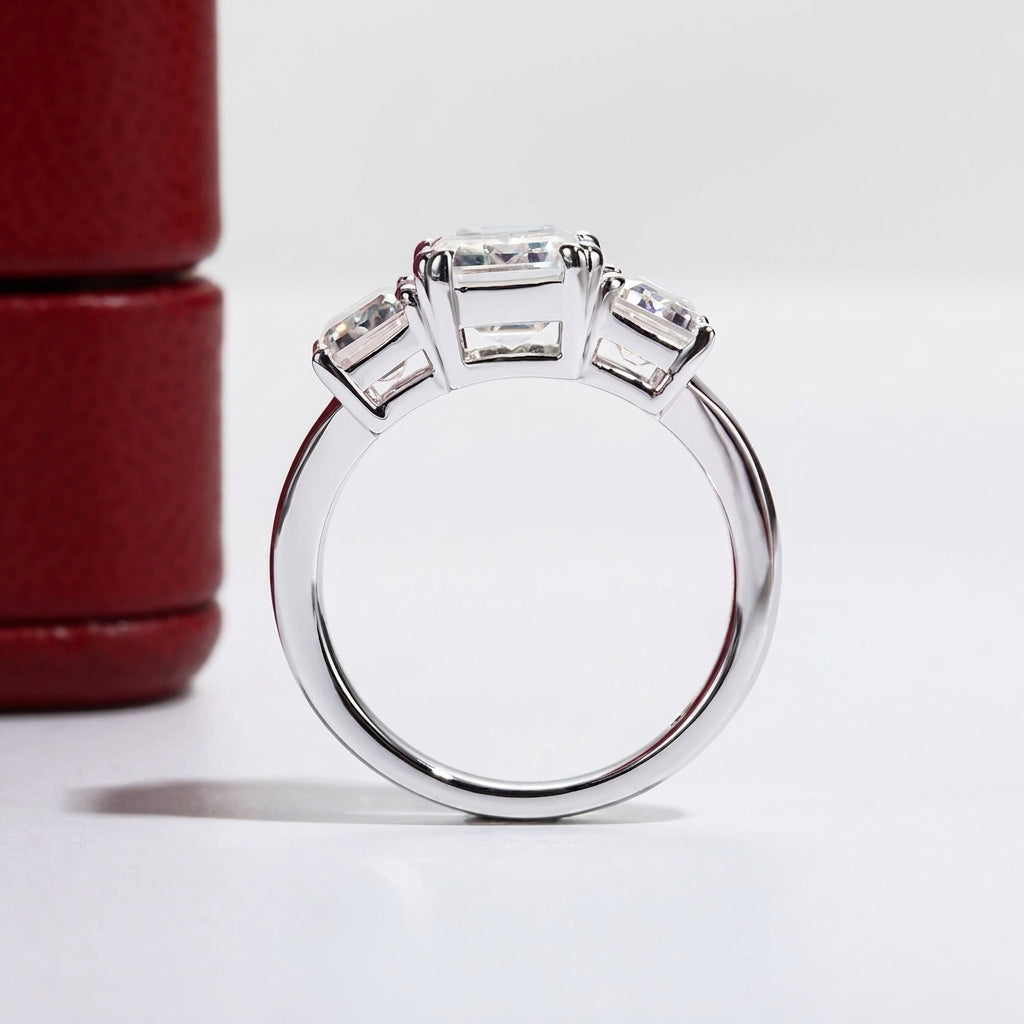 Trilogy Émeraude Moissanite Ring
