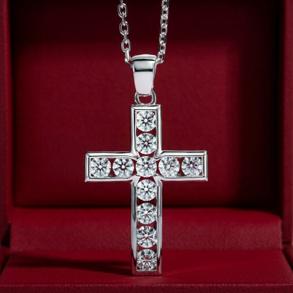 Croix Précieuse Moissanite Necklace