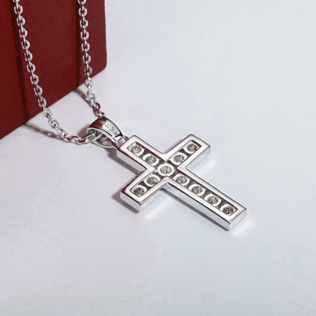 Croix Précieuse Moissanite Necklace