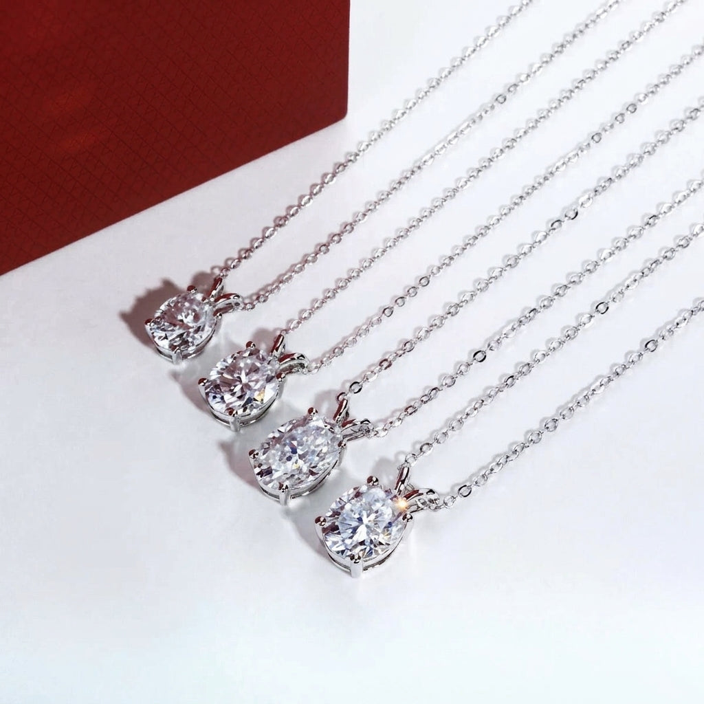 Ovale Moissanite Necklace
