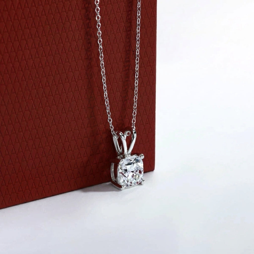 Coussin Moissanite Necklace