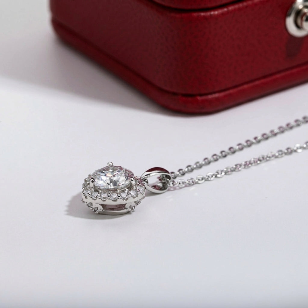 Coeur Moissanite Necklace