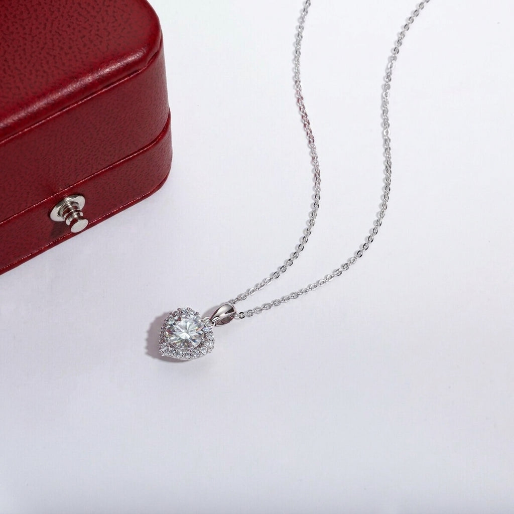Coeur Moissanite Necklace