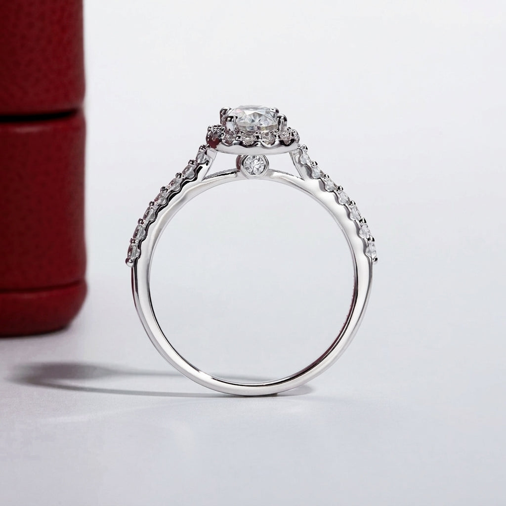 Halo Aurore Oval Moissanite Ring