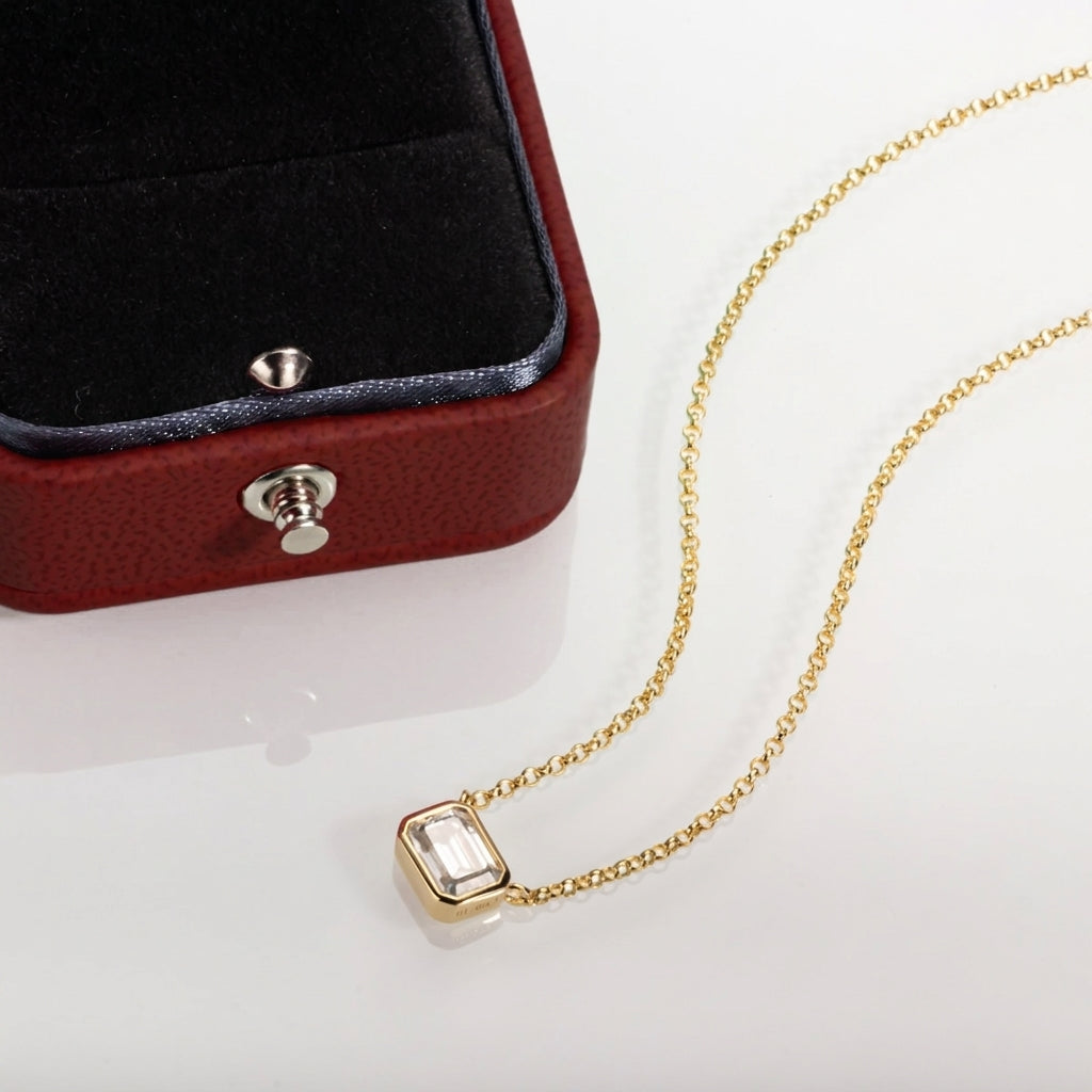Lauren Or Moissanite Necklace