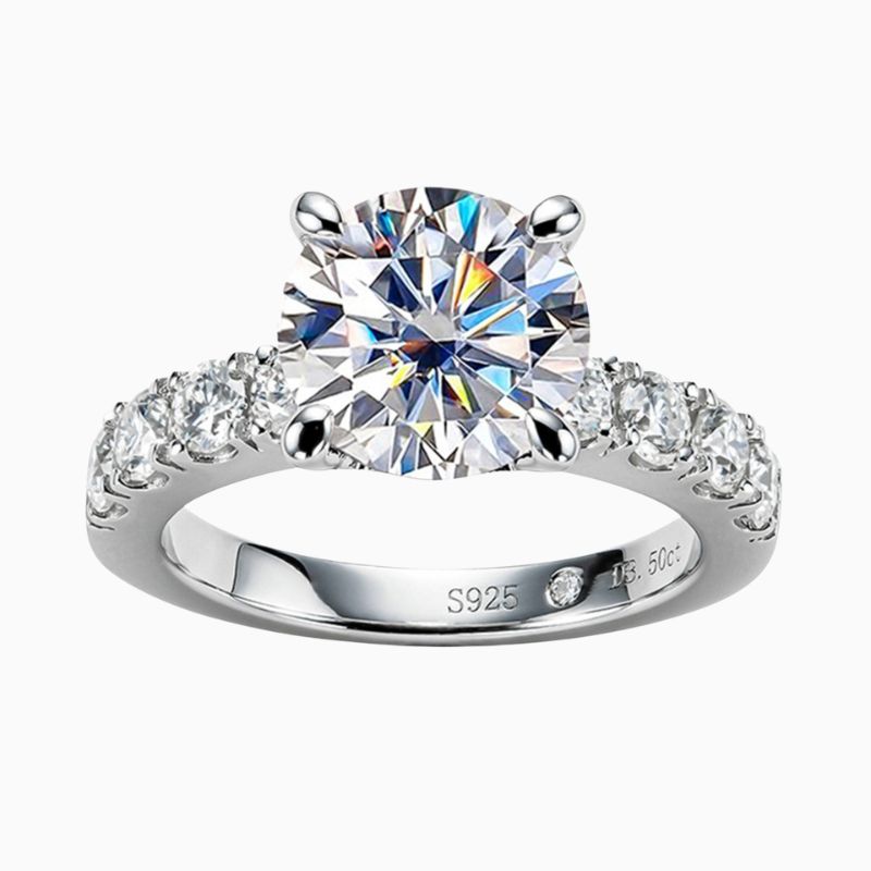 Céleste Moissanite Ring