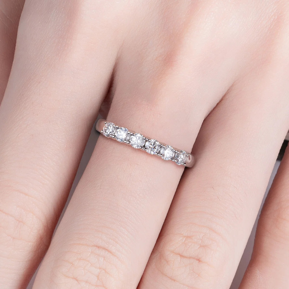 Half Wedding Ring 60 Moissanite Points