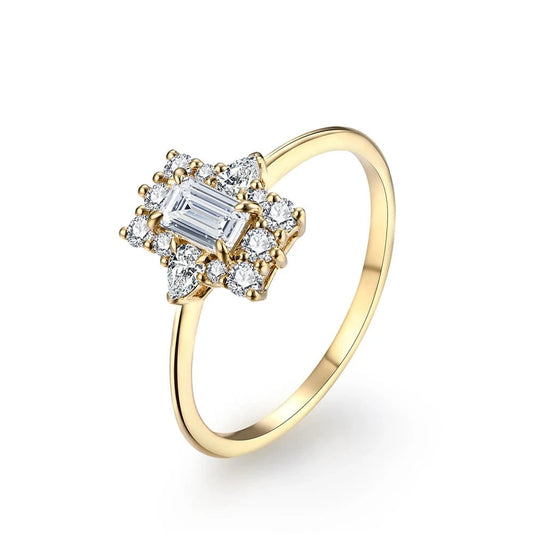 Anel quadrado com pedra Moissanite em prata 925 banhada a ouro 18k.
