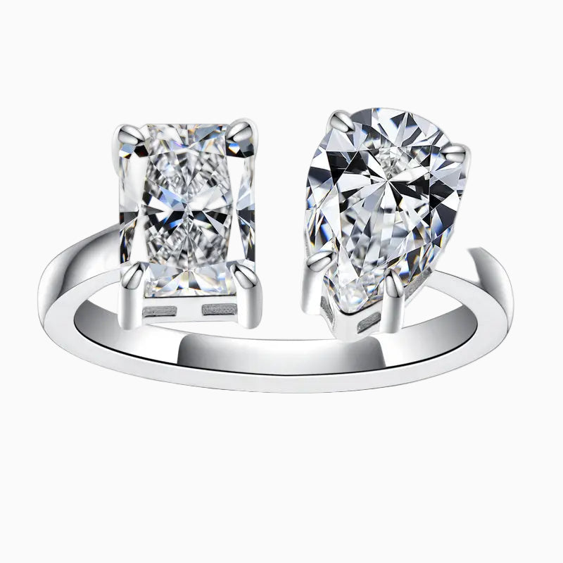 Étoile Radiant Pear Moissanite Ring