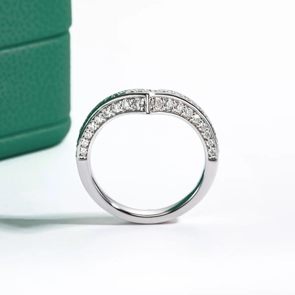 Half Wedding Ring V Design Moissanite