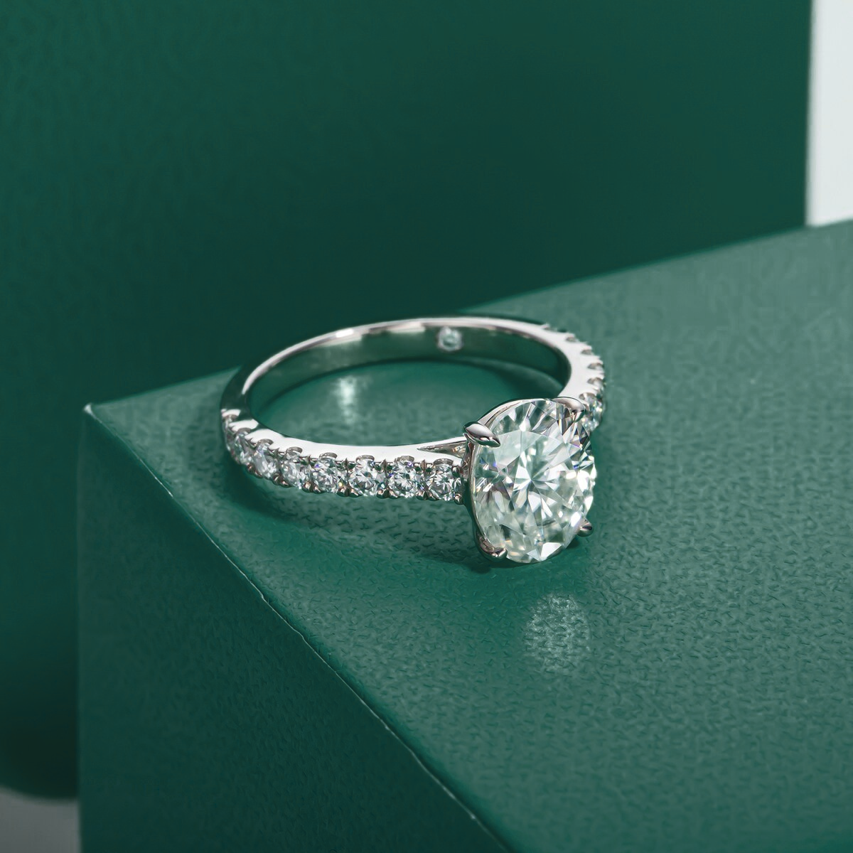 Oval Moissanite Ring 
