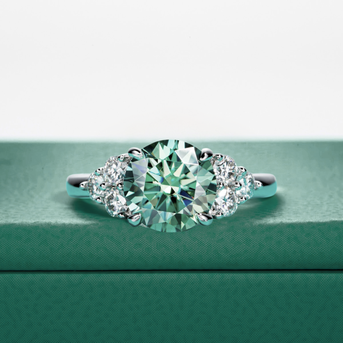 Luxury Green Moissanite Ring