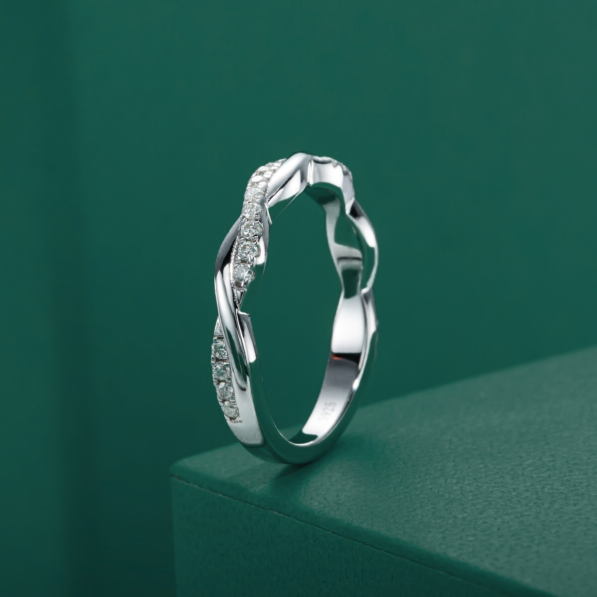 Half Cross Moissanite Wedding Ring