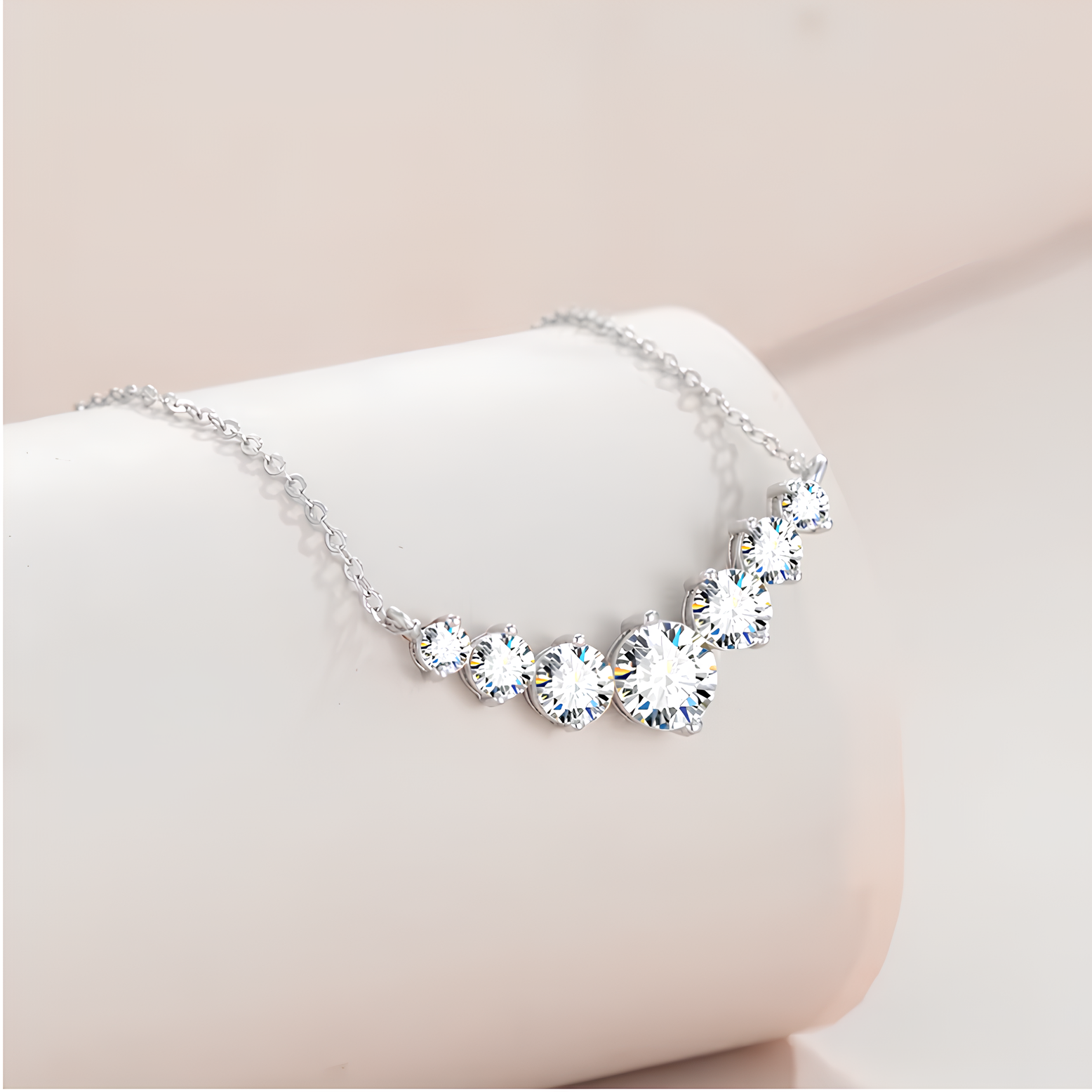 Stellar Lumière Moissanite Necklace