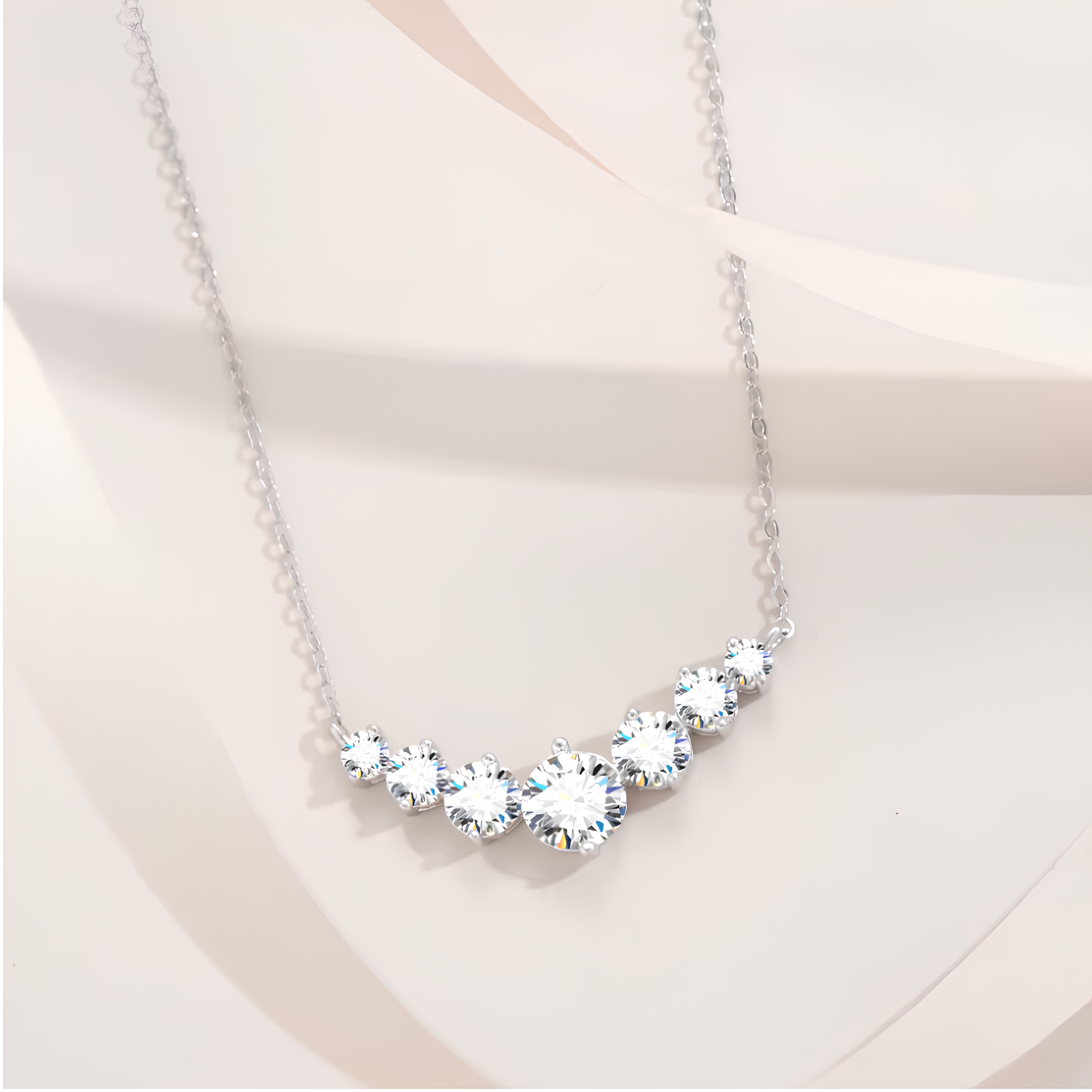 Stellar Lumière Moissanite Necklace