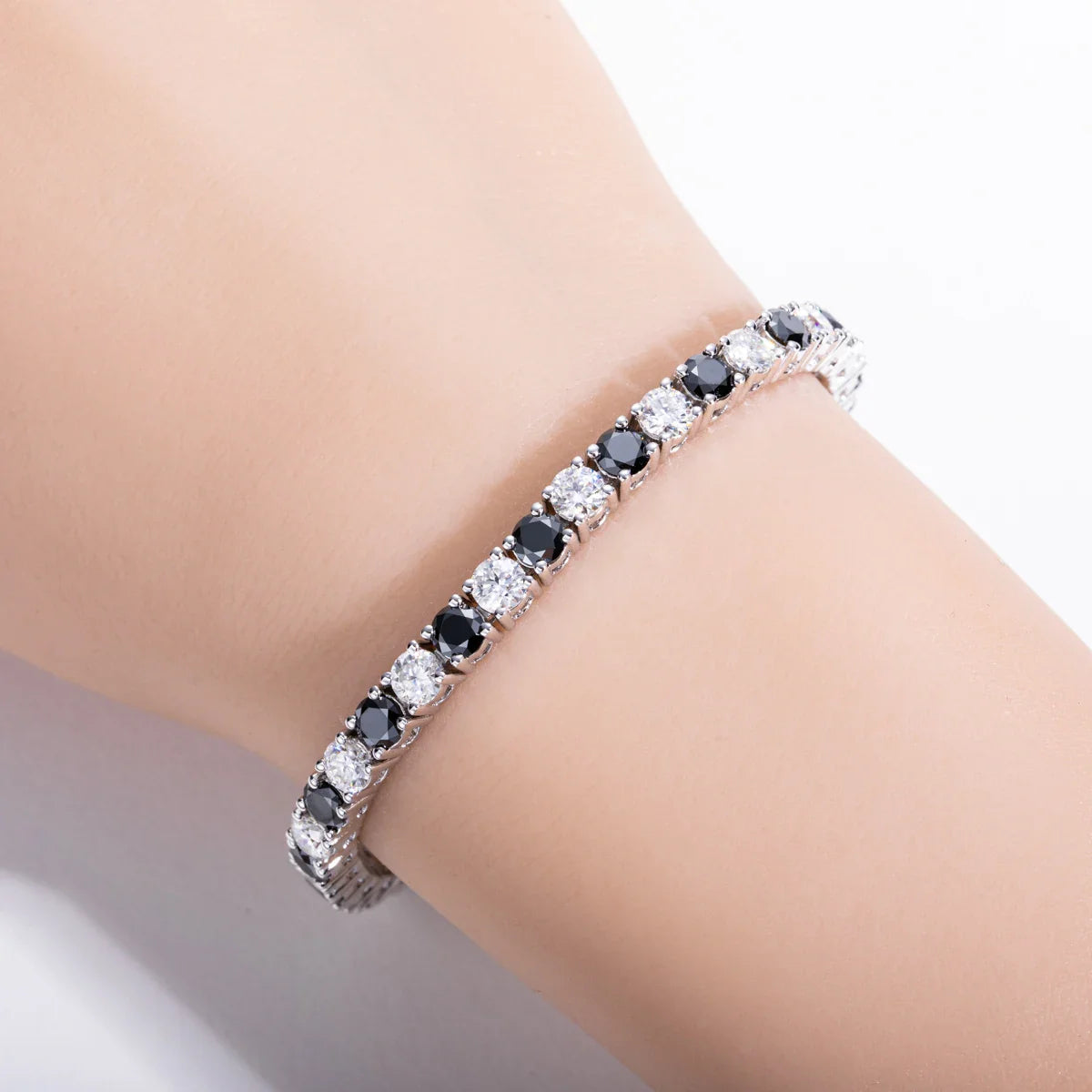 Riviera Noir & Blanc Moissanite Bracelet
