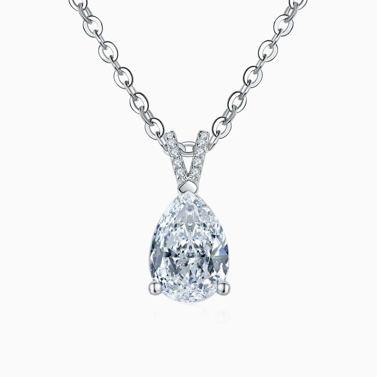 Poire Éclat Moissanite Necklace