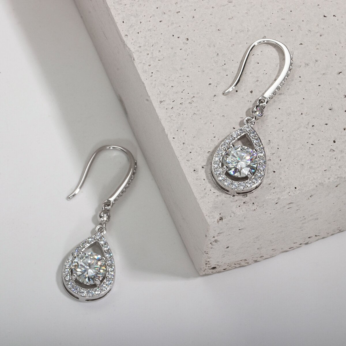 Poire Drop Moissanite Earrings