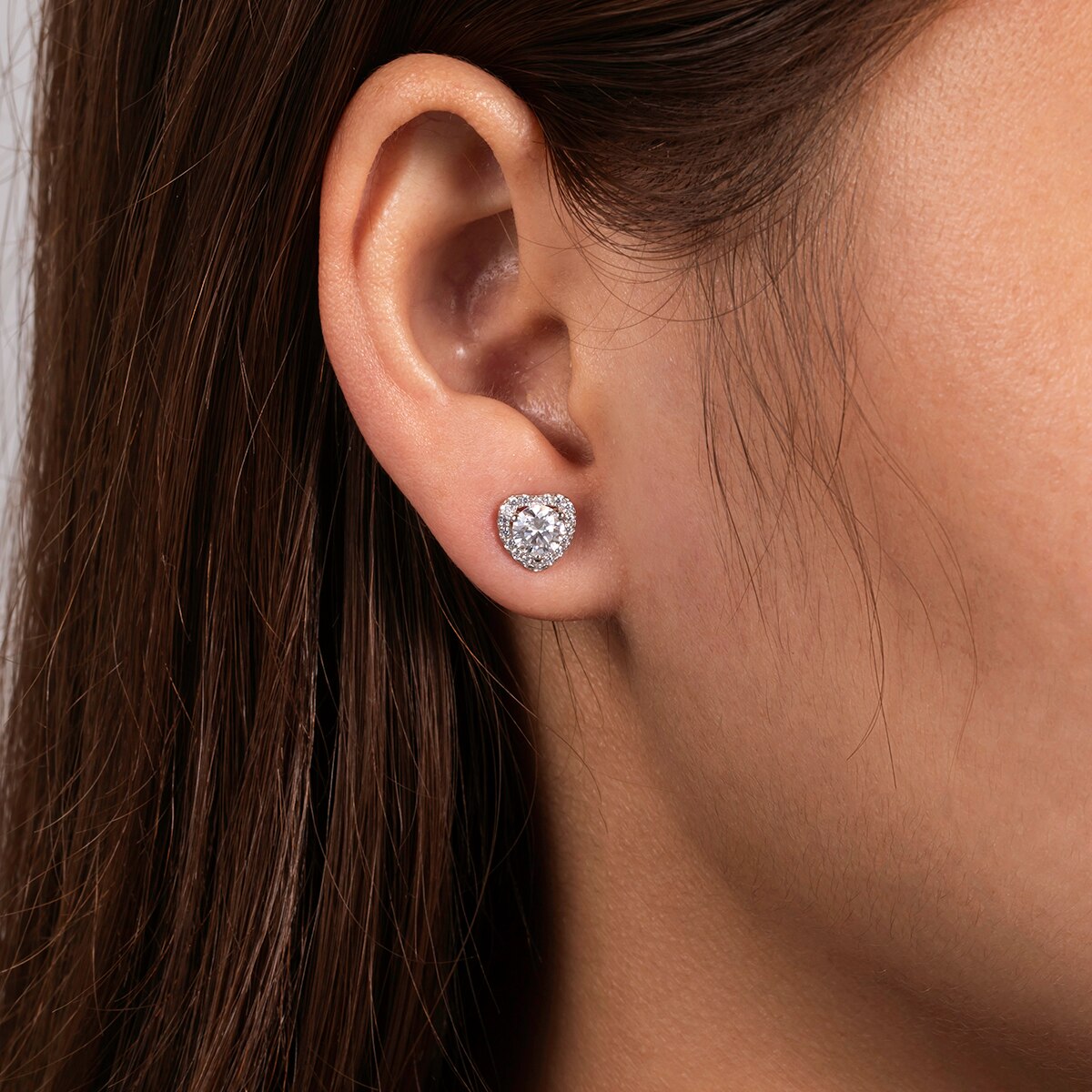 Coeur Cadre Moissanite Earrings