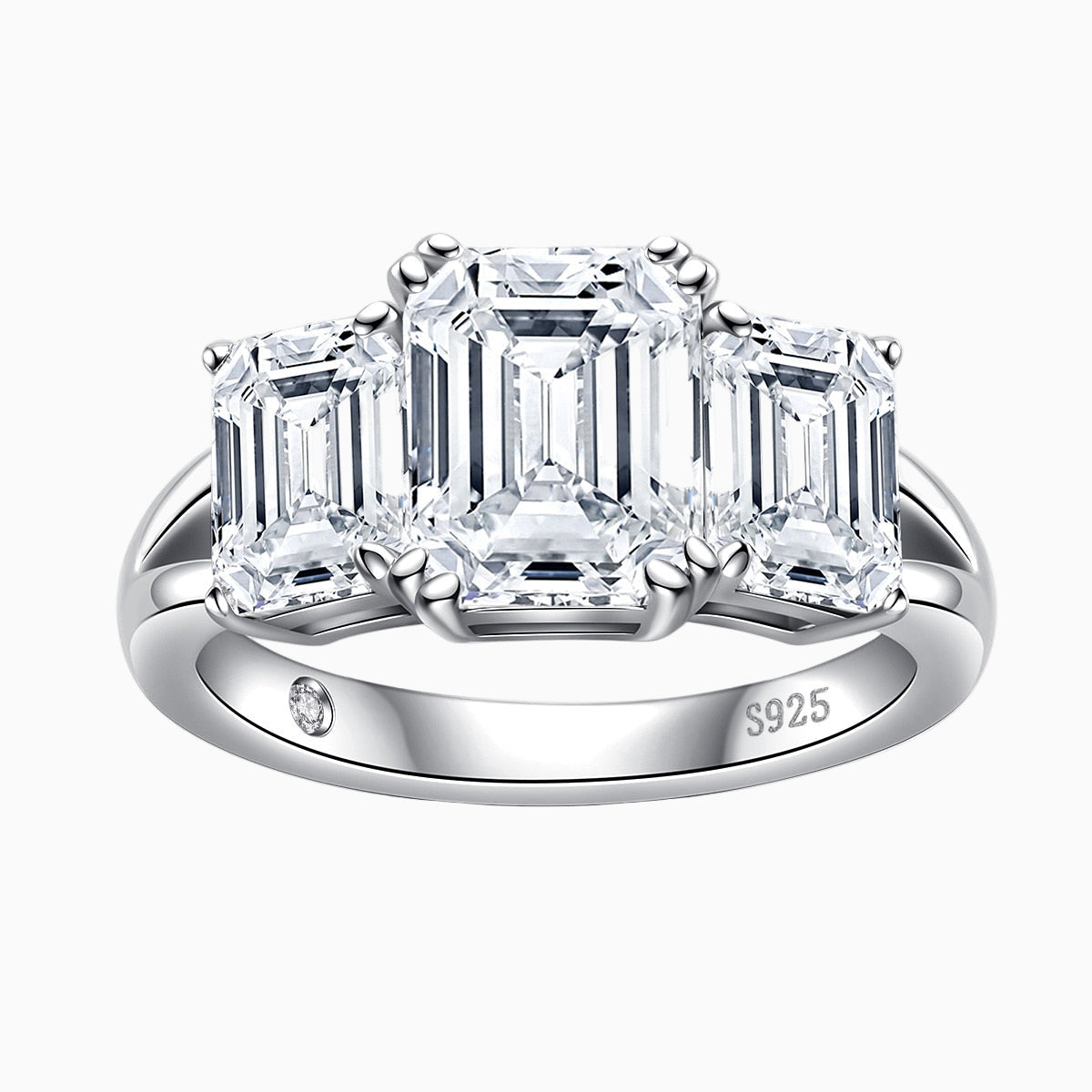Trilogy Émeraude Moissanite Ring