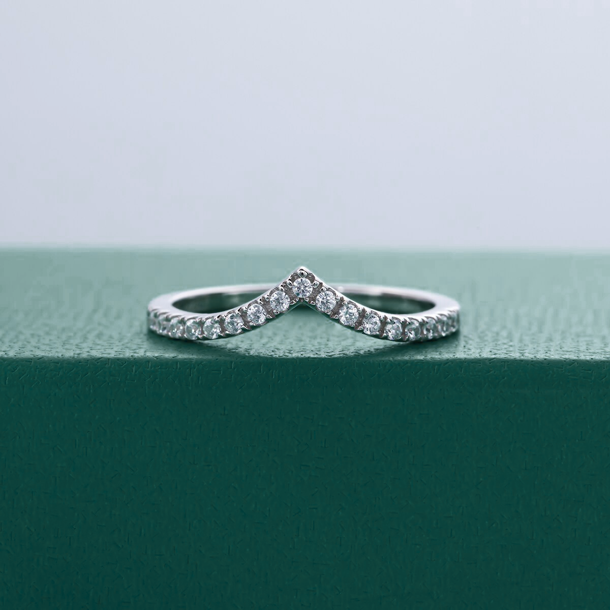 Half Heart Moissanite Wedding Ring