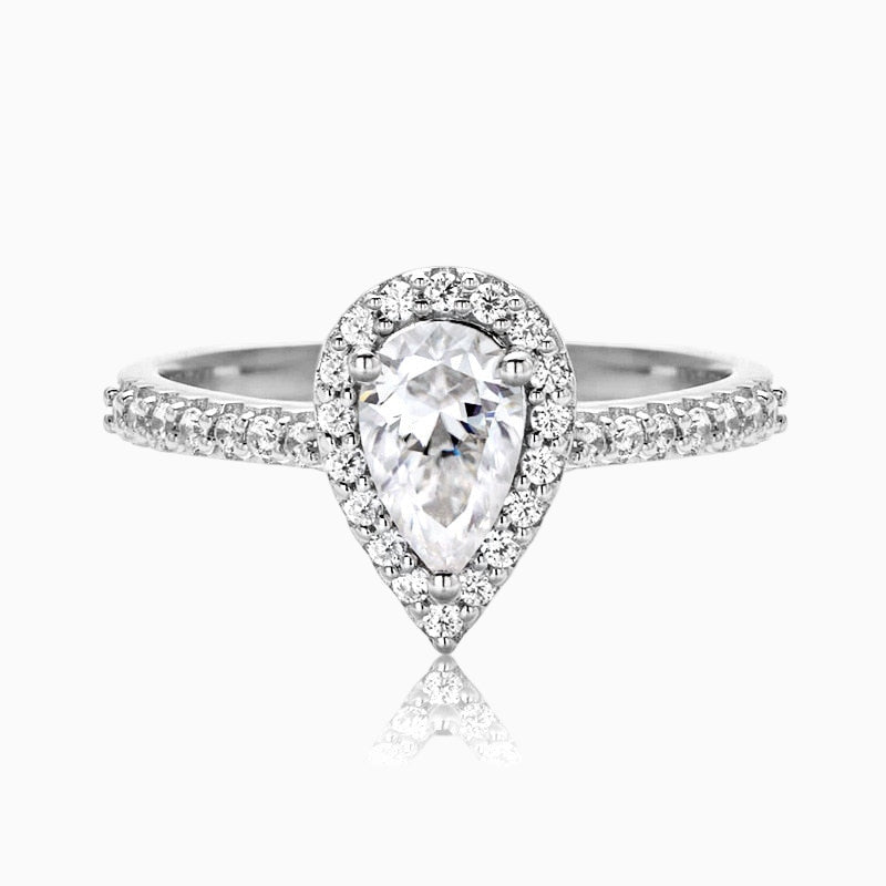 Poire Moissanite Ring
