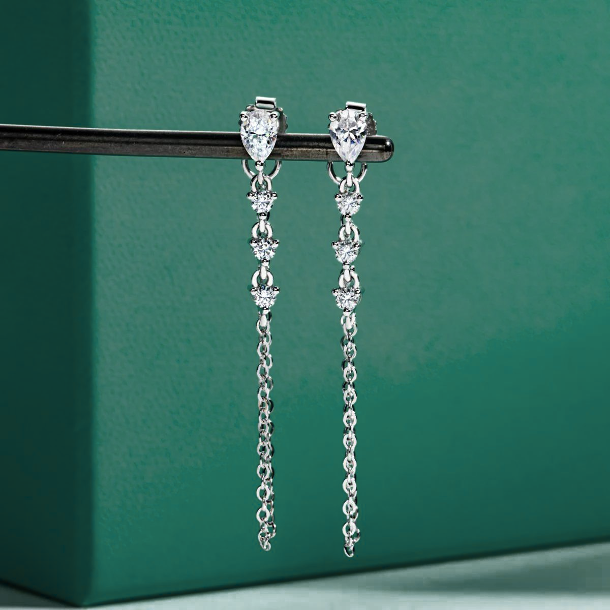 Cascade Pear Moissanite Earring 