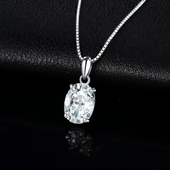 Oval Necklace with 4 Moissanite Claws 18k White Gold Plated