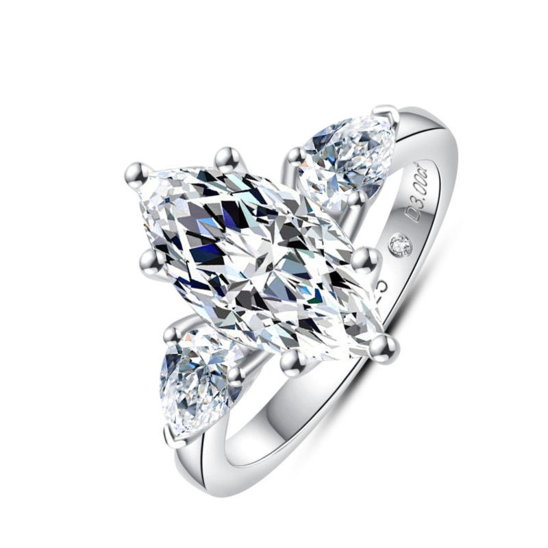 Queen Navete Moissanite Ring 